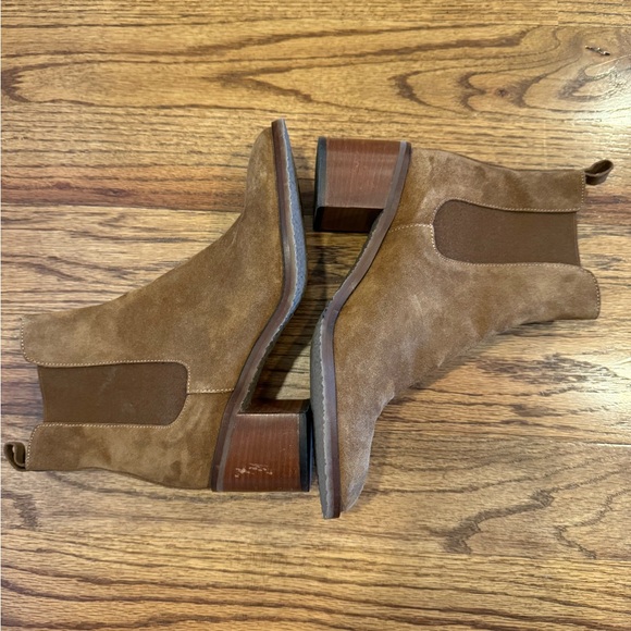 SUNDANCE Catalog Suede Ankle Boots Size 39 (Size 8)  Gorgeous Like New - Picture 6 of 14